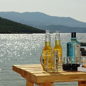 Reni Risi 3*, Ksamil Albania