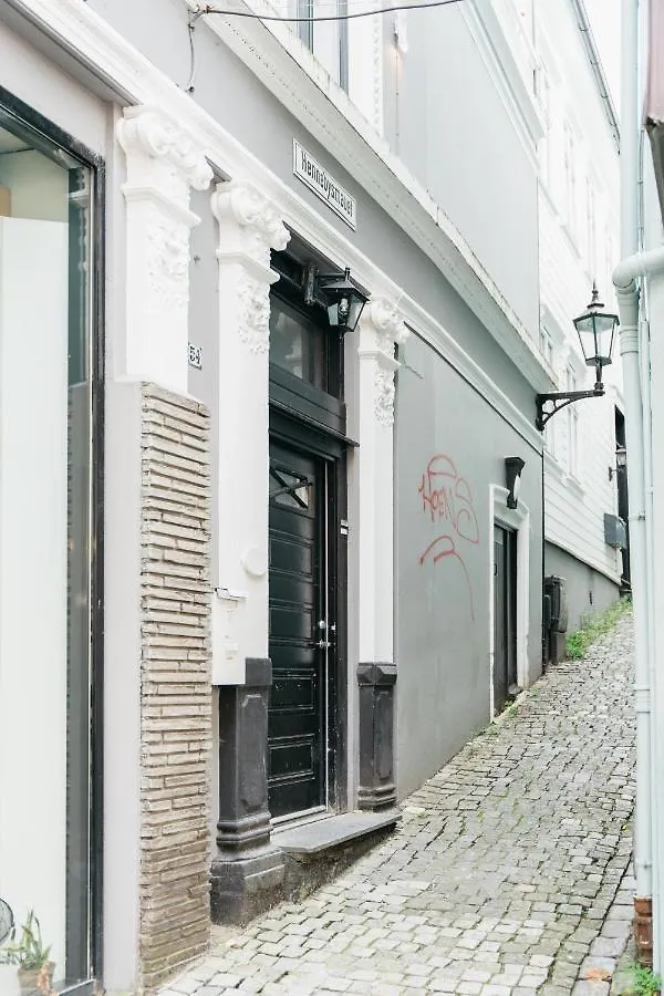 Gasthof S54 - Private Rooms In The City Center Bergen